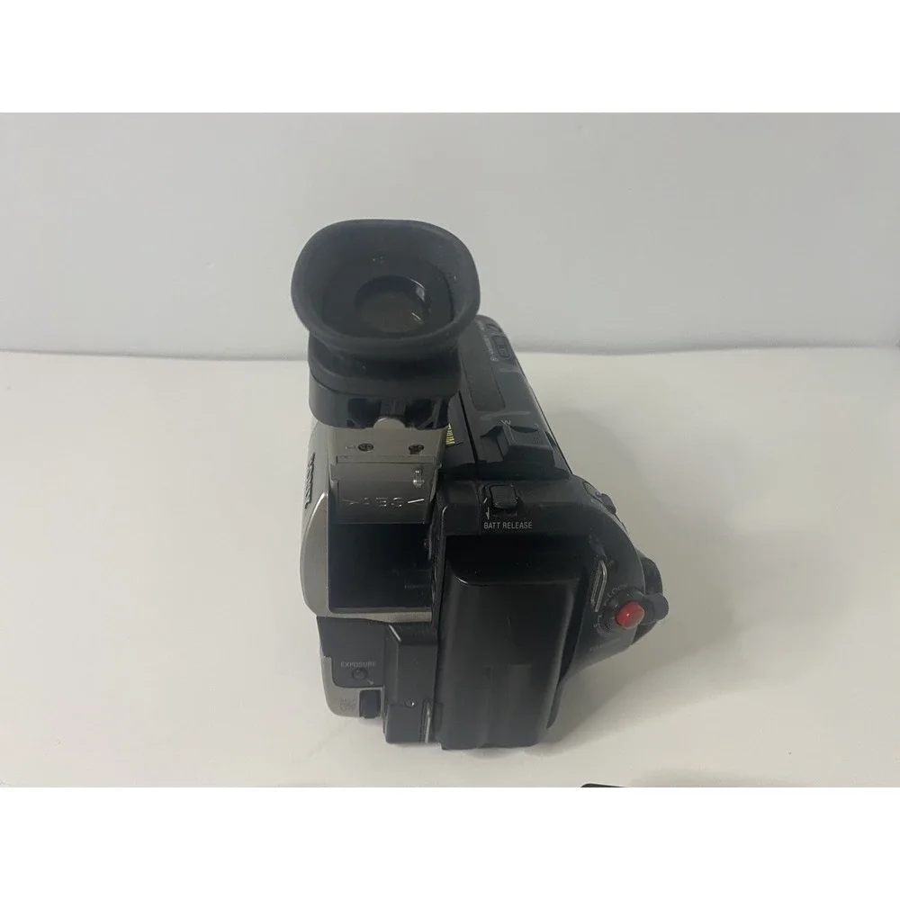 Sony Handycam CCD-TR940 Hi8 XR Camcorder NightShot SteadyShot TESTED Works!